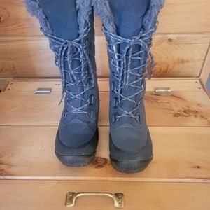 Bearpaw size 8 tall winter boots